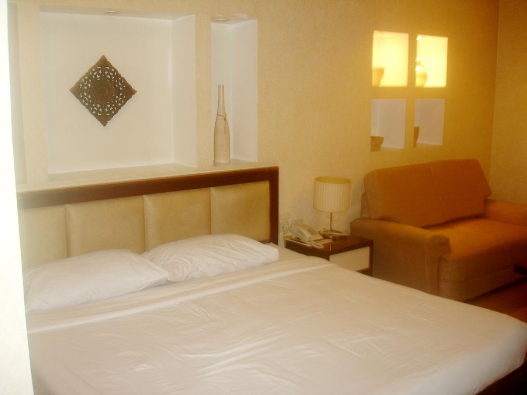 Roxas Midtown Hotel ห้อง รูปภาพ