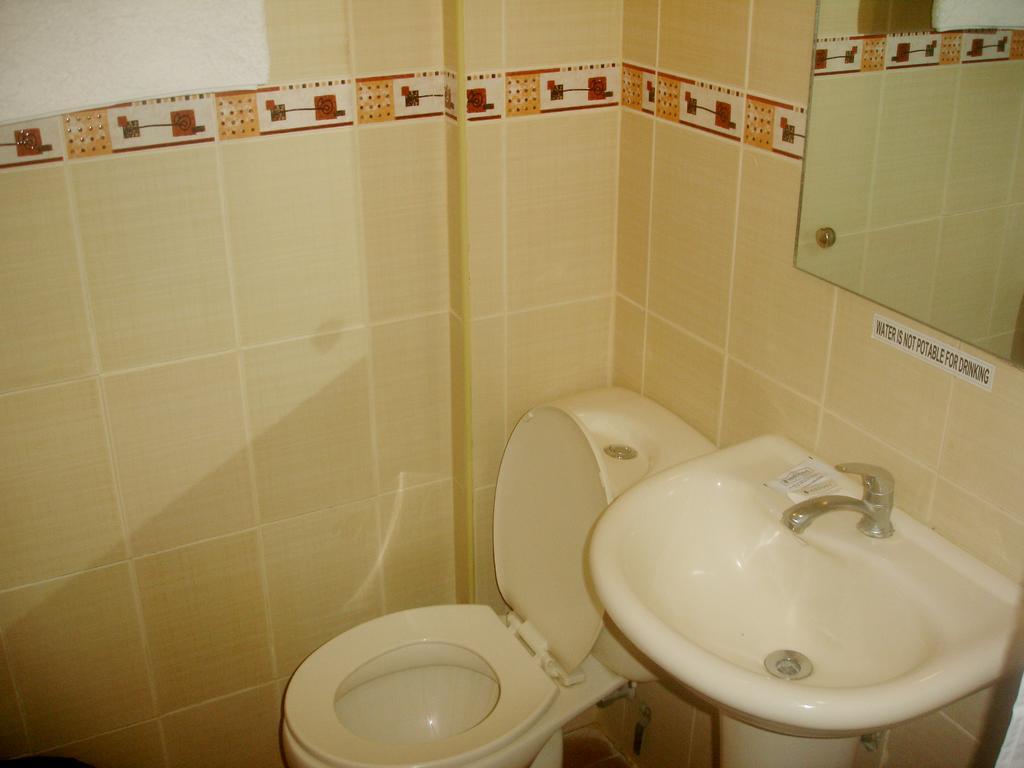 Roxas Midtown Hotel ภายนอก รูปภาพ