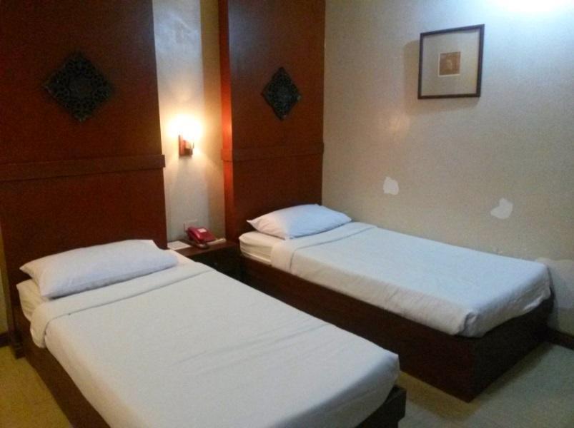 Roxas Midtown Hotel ภายนอก รูปภาพ